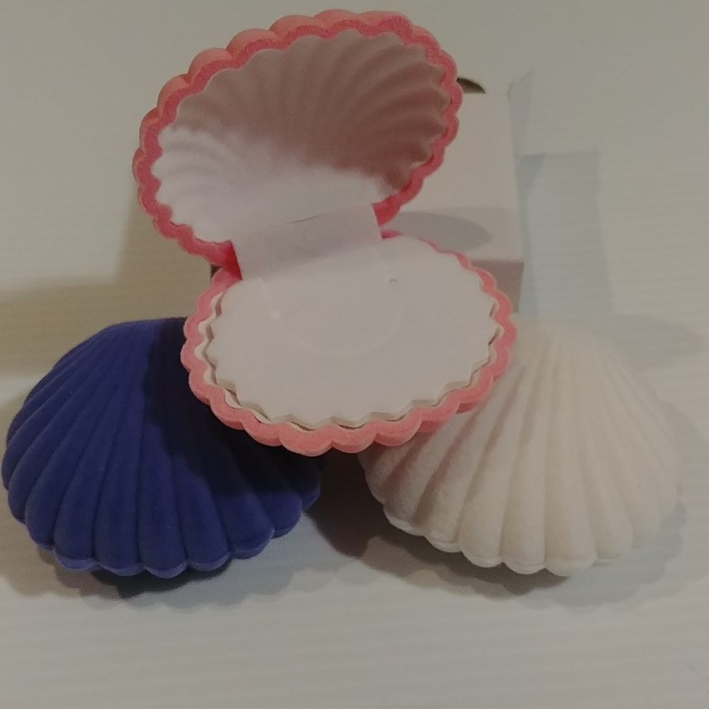 NEW Pink Velvet Seashell Jewelry Box
